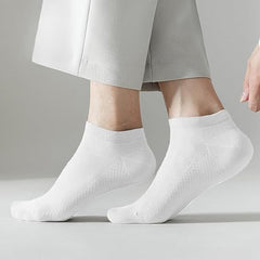 10 Pairs Men’s Breathable Cotton Ankle Socks – Ultra Lightweight, Moisture-Wicking, Soft & Comfortable Everyday Low-Cut Socks for Running, Gym, Office & All Seasons
